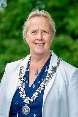 Portretfoto burgemeester Inge Nieuwenhuizen